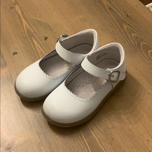 L’Amour Chloe Classic Scalloped Leather Mary Jane